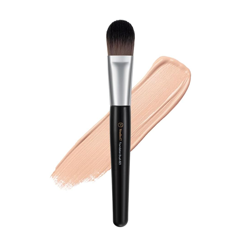 STUDIO 17 Foundation Brush 823